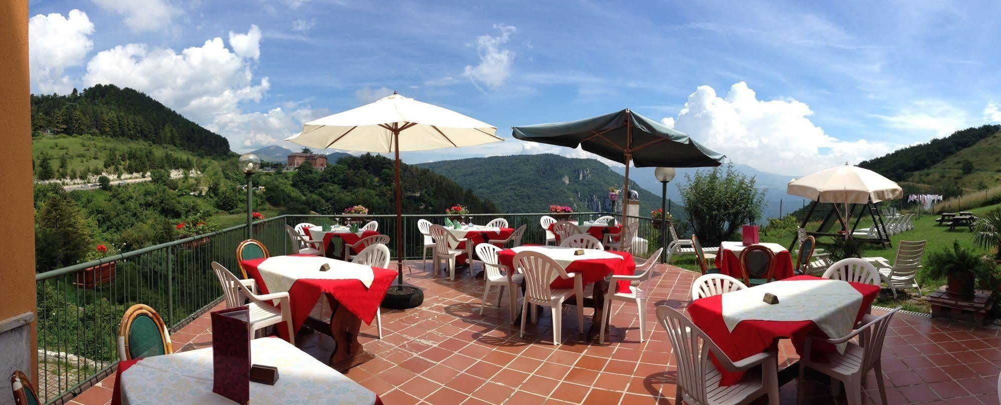 Hotel Serena Spiazzi Di Caprino Exterior foto